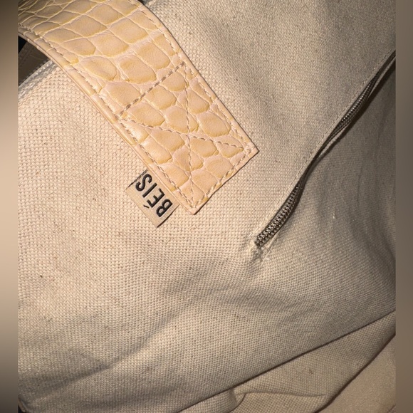 Beis Weekender Bag - Picture 9 of 13